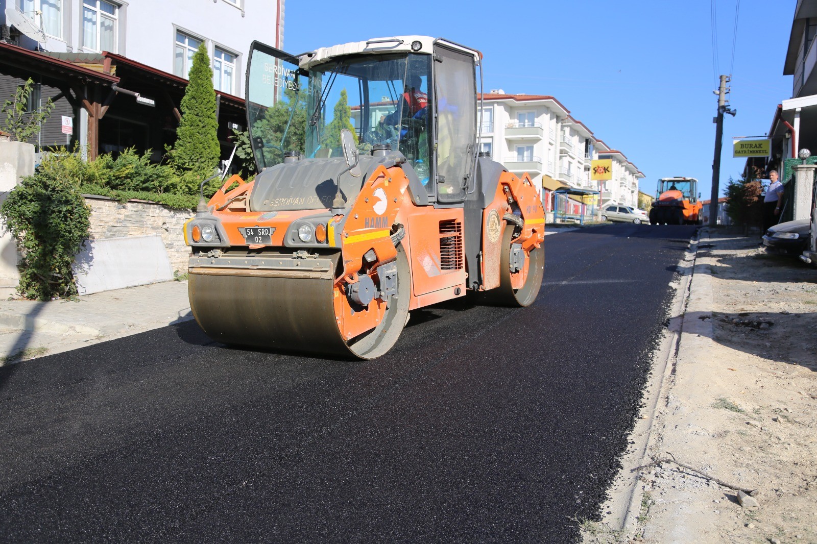 Beşköprü’de 4 Sokak Daha Asfaltlandı