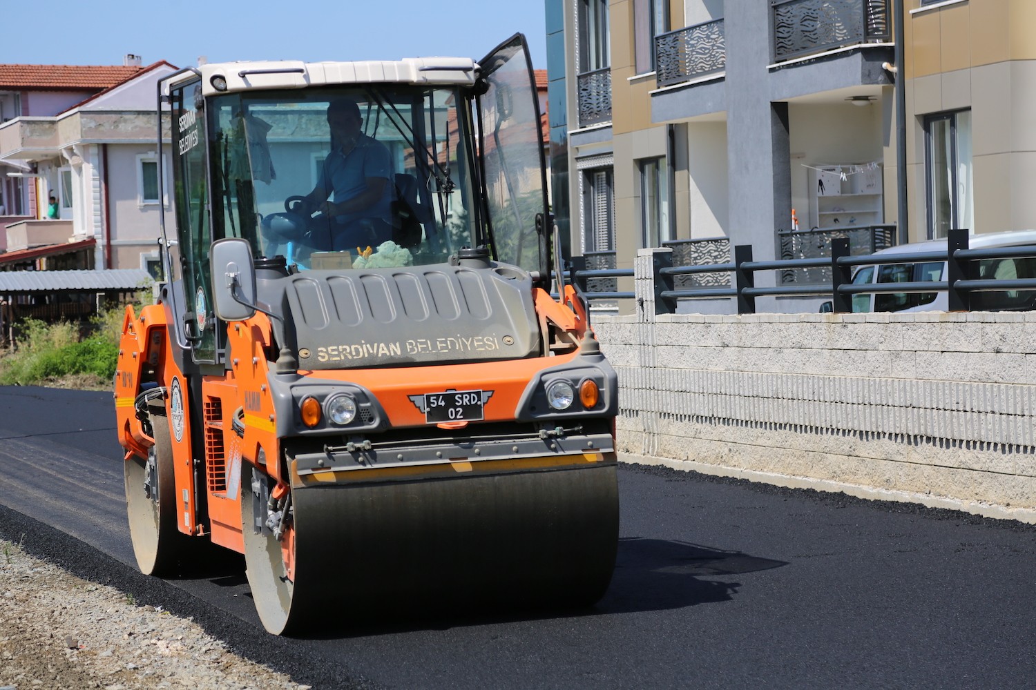 Serdivan’da Yollar Yenileniyor