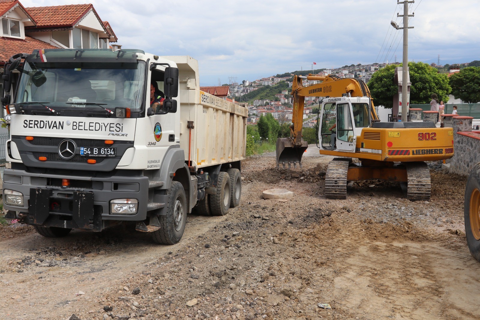 Serdivan’da Asfalt Çalışmaları Hız Kesmiyor