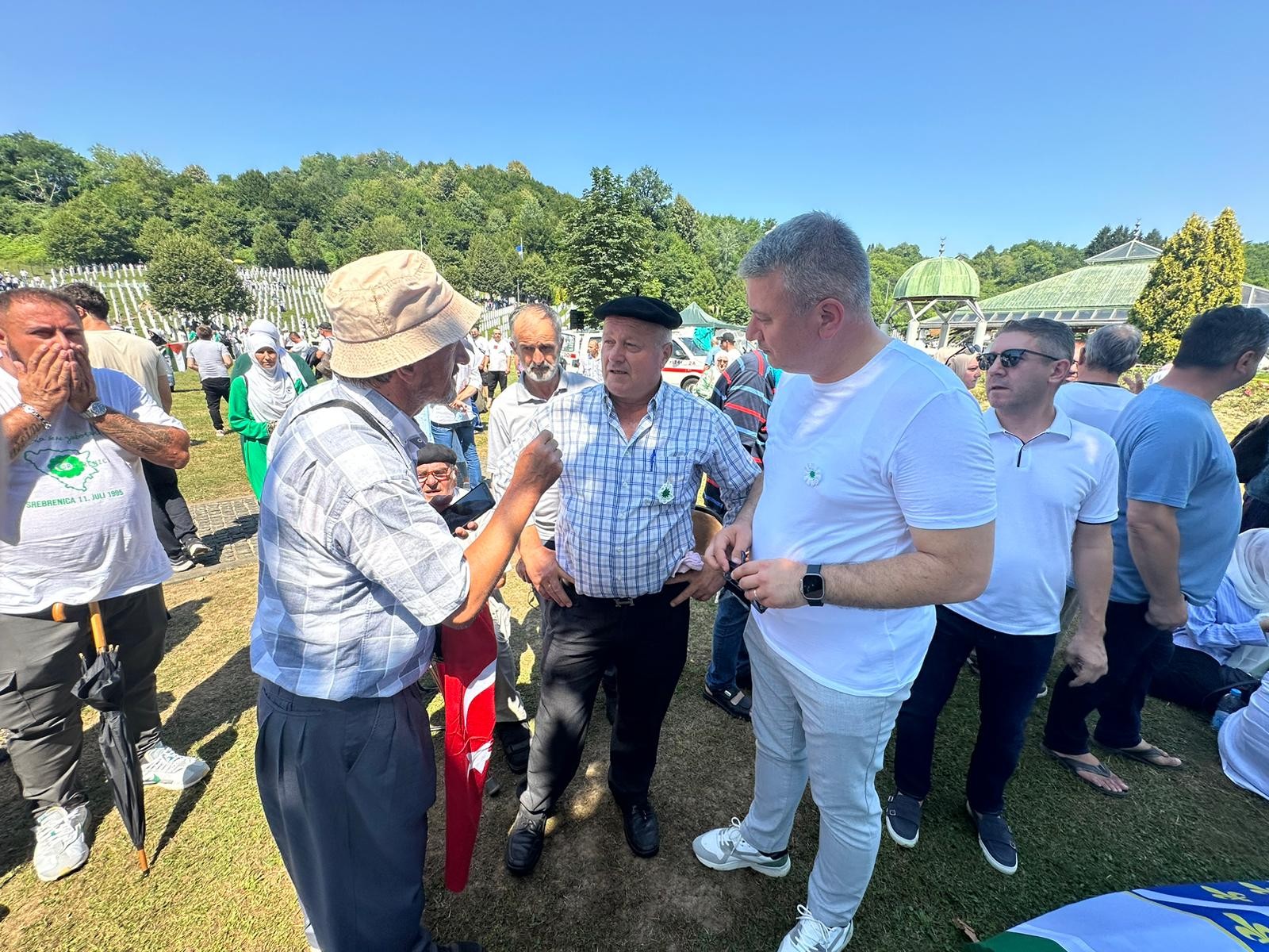 Serdivan Belediye Başkanı Çelik, Srebrenitsa'daki Anma Törenine Katıldı