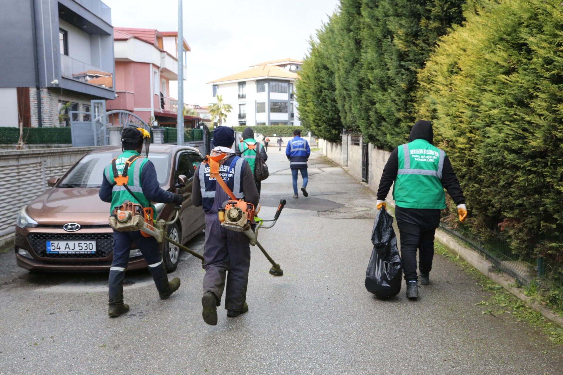 Köprübaşı Mahallesi’nde Çevre Düzenleme Çalışmaları Devam Ediyor