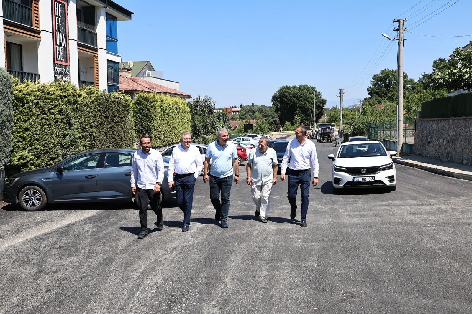 Serdivan'da Ulaşım Konforunu Artıran Asfalt Çalışmaları Sürüyor